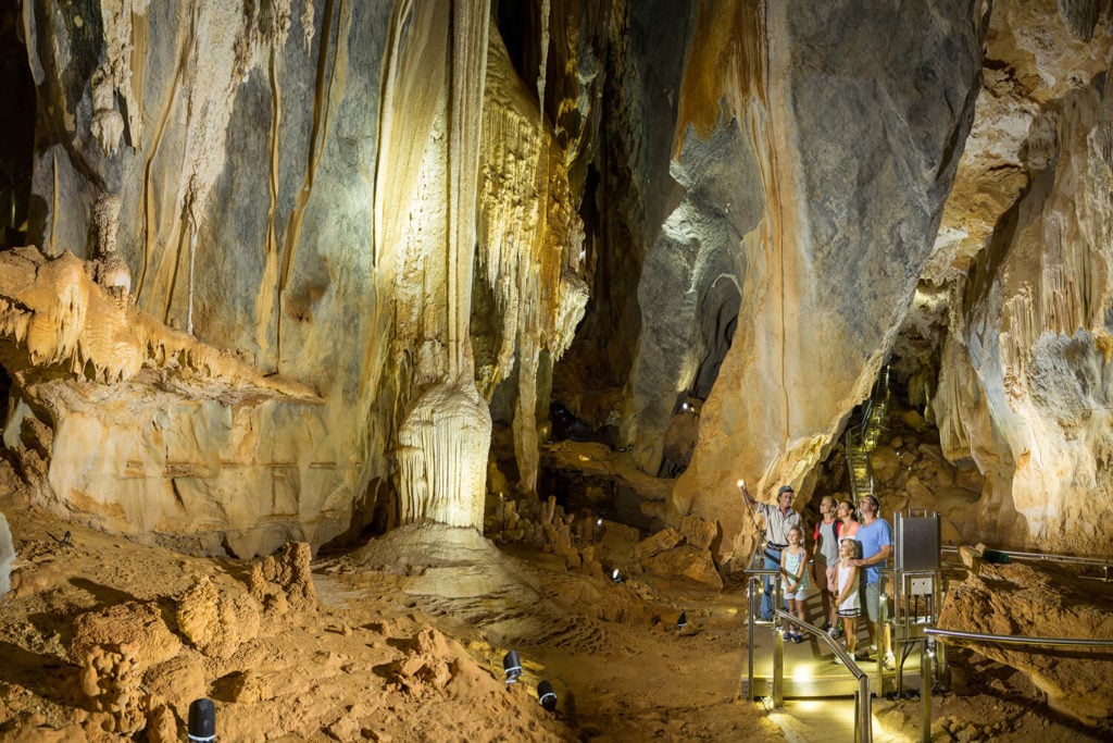 guided tour of donna cave chillagoe