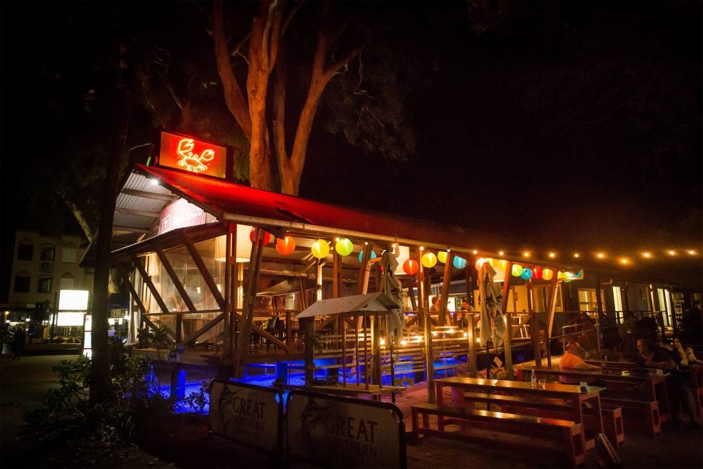 beach almond restaurant palm cove