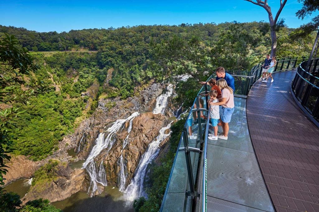 the edge lookout skyrail rainforest cableway